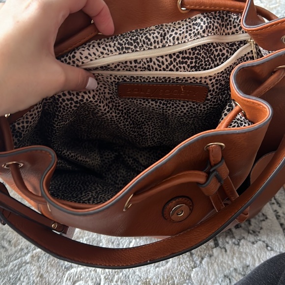 Tan backpack - Picture 2 of 4